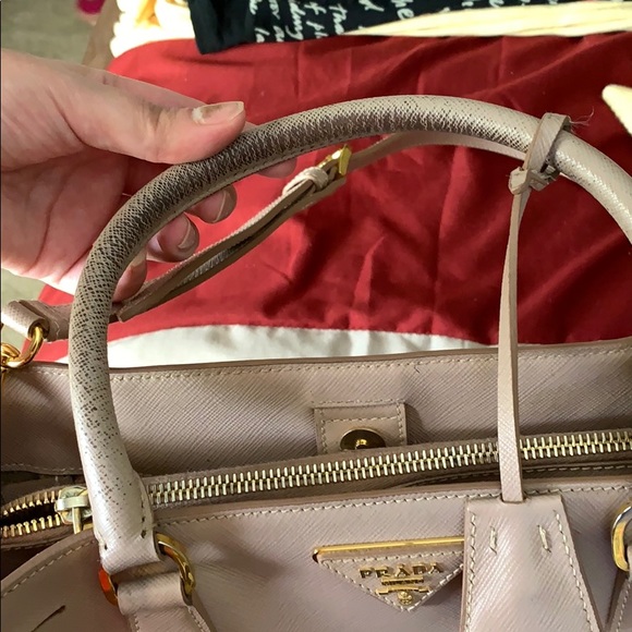 Prada bag - Picture 7 of 9